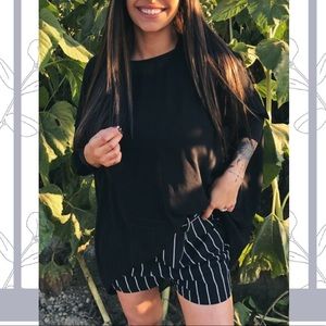 BLACK & WHITE SHORTS